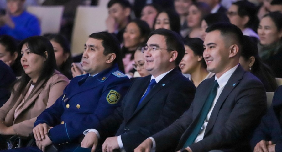 Организаторами выступили акимат и прокуратура ВКО, продвигая концепцию «Закон и порядок». 